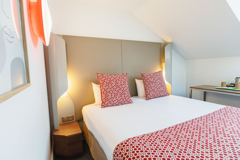 Bedroom 26