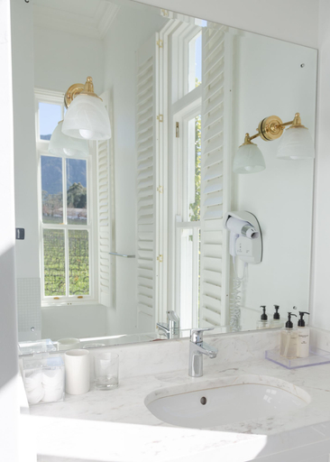 Bathroom 3, Lily Pond House at Le Lude, Cape Winelands