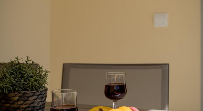 Food & Drinks 5, Family & Beach Apartments Mijas Costa & Fuengirola by ALFRESCO STAYS, Málaga