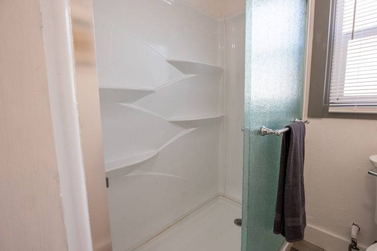 Bathroom 3, The Nest Apt A, Yolo