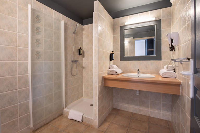 Bathroom 5, Hôtel la Perna, Vaucluse