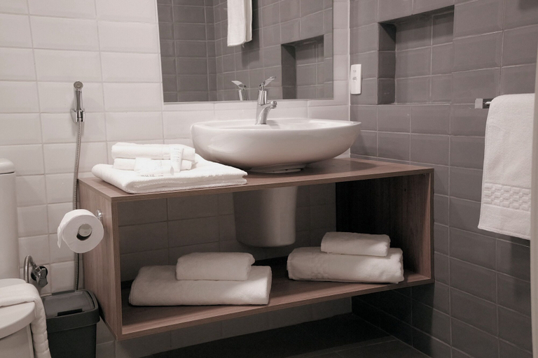 Bathroom 5, HIGI Hotel, São Paulo