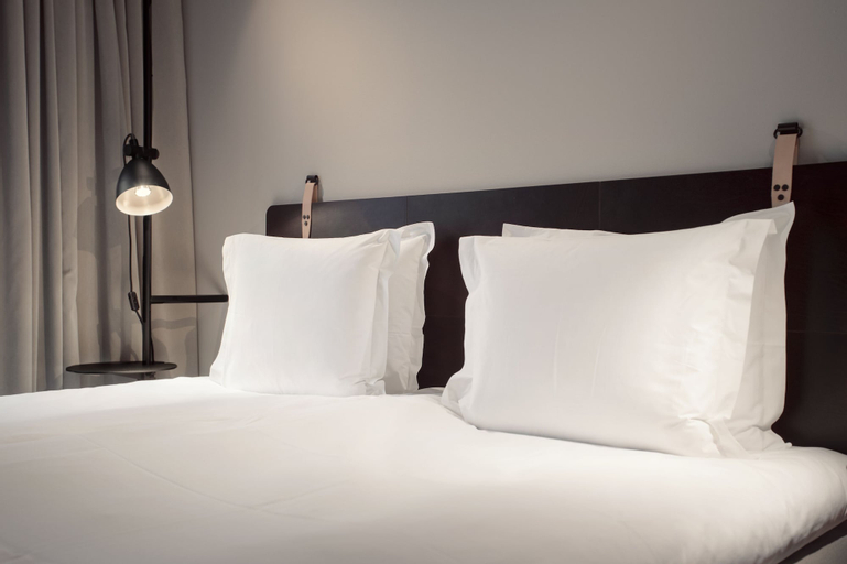 Bedroom 28