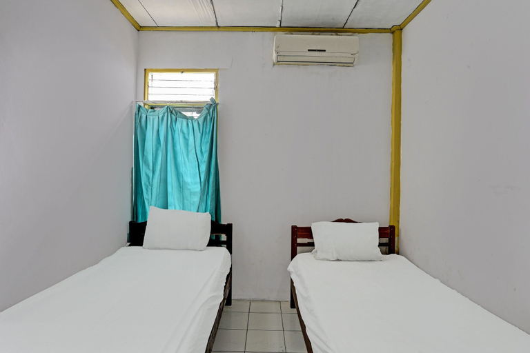 Bedroom 3, Hotel O Penginapan Aina Syariah, Kutai Kartanegara