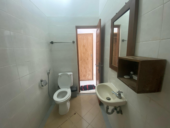 Bathroom 8