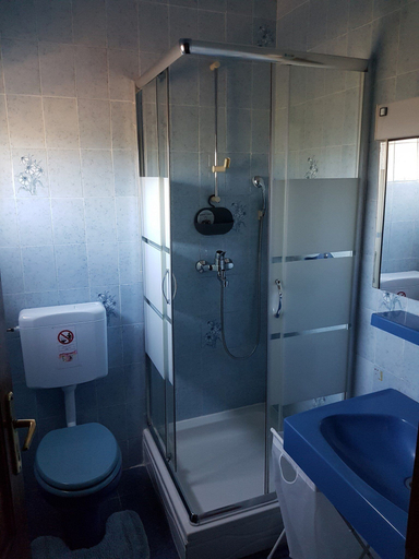 Bathroom 3, Apartments Snježana Carev, Tisno
