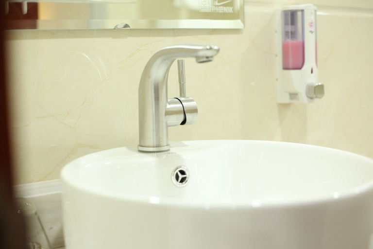 Bathroom 5, Phoenix Hotel Ha Long, Hạ Long