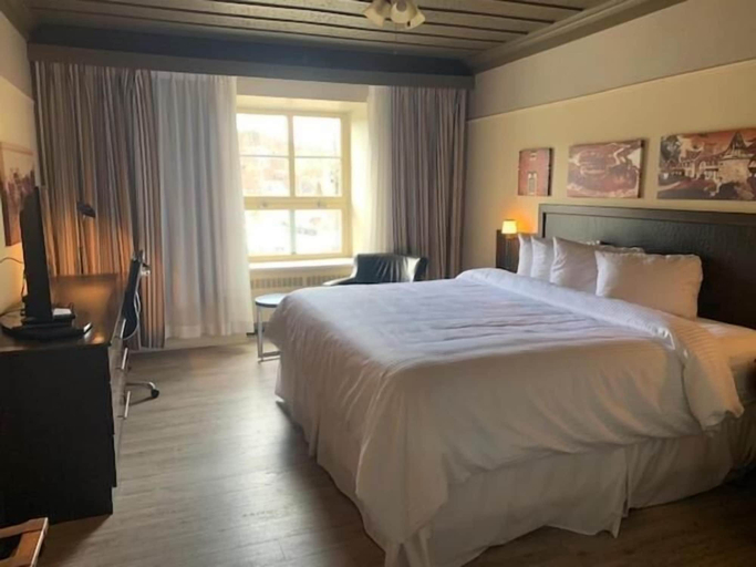 Bedroom 2, Hôtel Le Manoir, Manicouagan