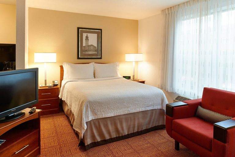Bedroom 2, TownePlace Suites by Marriott Minneapolis Downtown/NorthLoop, Hennepin