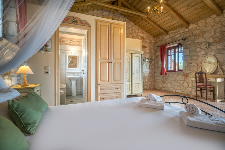Bedroom 4, Myrties stone houses, Ionian Islands