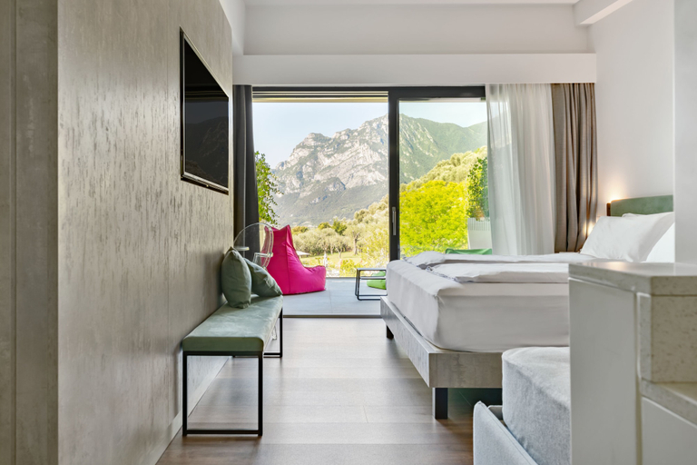 Bedroom 3, ARCOLIVE Agrisuite, Trento