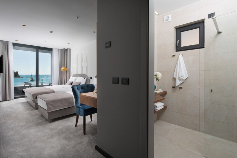 Bedroom 2, Hotel Delfin, Rovinj