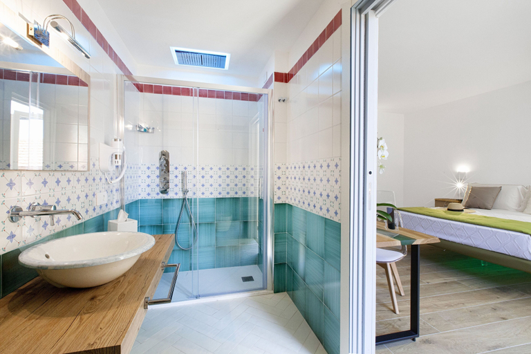 Bathroom 3, Lidia Rooms & Suites, Napoli