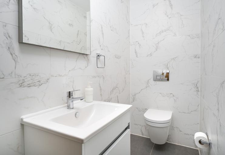 Bathroom 4, Panther House by Oval, London