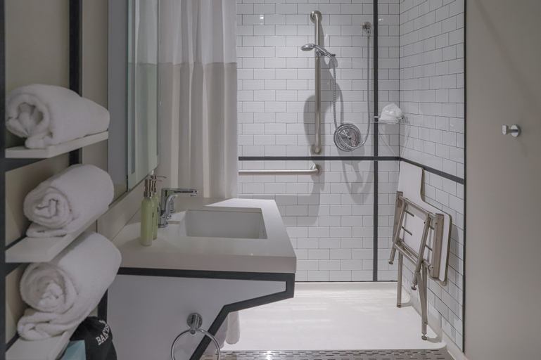 Bathroom 7