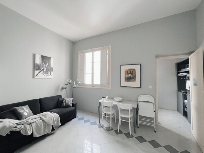 Others 3, Ursula Charm Apartments