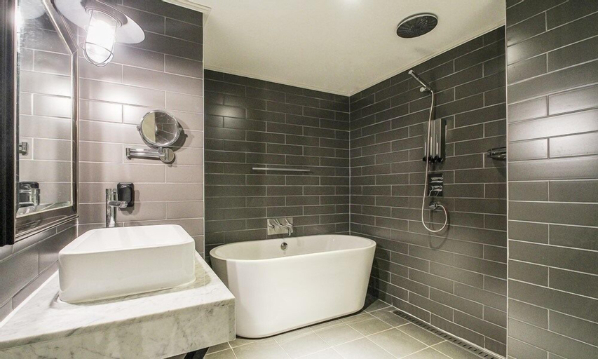 Bathroom 21