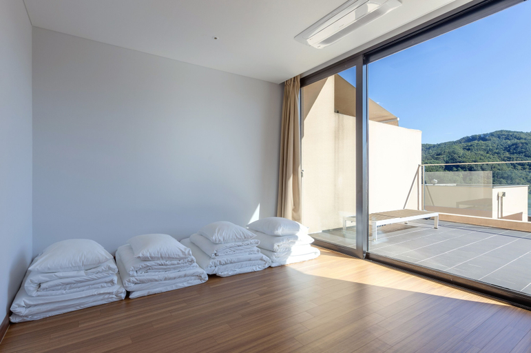 Bedroom 2, Caserio Resort, Gapyeong