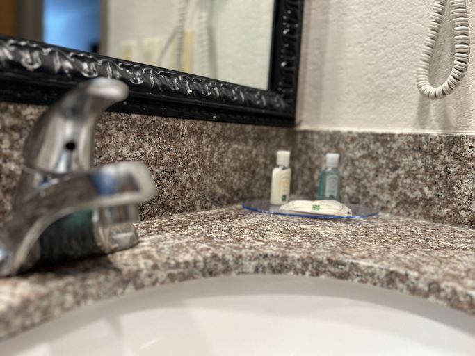 Bathroom 4, Quality Inn & Suites Louisville East, Jefferson