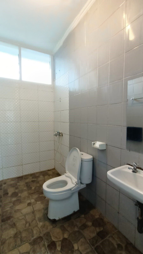 Bathroom 3, Villa Ciloto Ambarita by Puncak Go Villas, Bogor