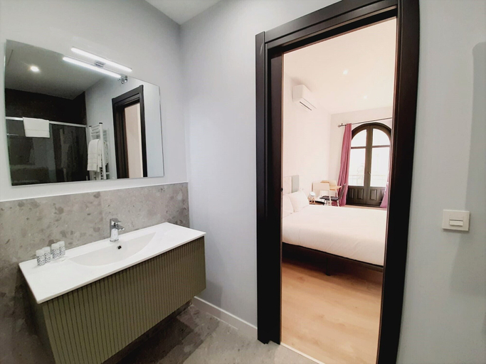 Bathroom 3, Apartamentos Vega by gaiarooms, Salamanca