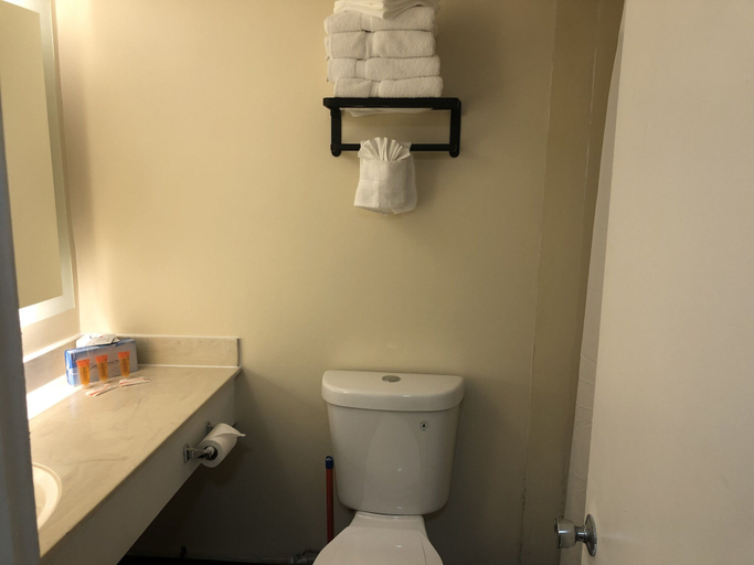 Bathroom 3, Gazebo Inn Oceanfront, Horry
