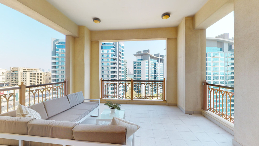 Balcony 5, Marina Residence 1004, Dubai