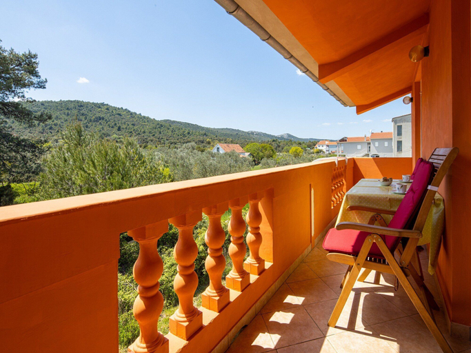 Others 4, Apartments Torina, Pašman