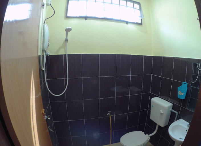 Bathroom 3, Semarak Beach Inn, Dungun