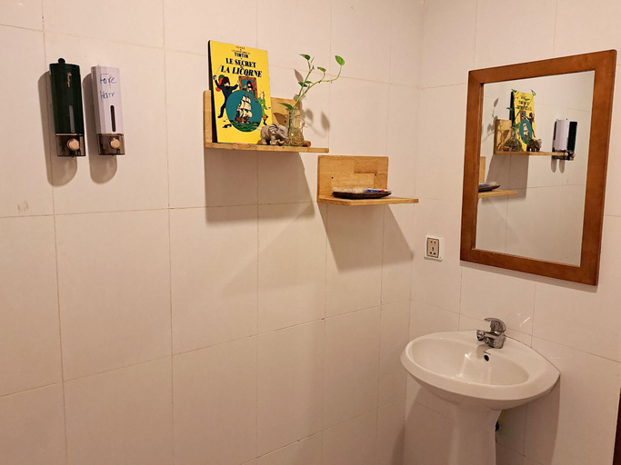 Bathroom 4, Nary Villa, Siem Reap