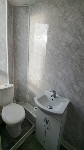 Bathroom 4, Fern Villa Hotel, Blackpool