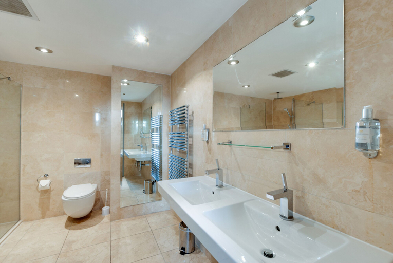 Bathroom 3, Boutique 56, Sefton
