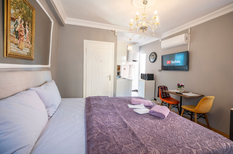 Bedroom 3, MyMoon Residence, Beyoğlu