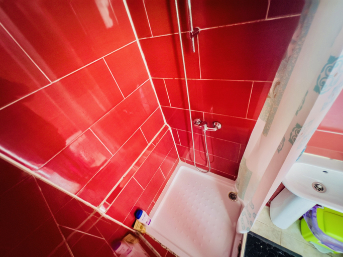 Bathroom 5, FORTUNE GUESTHOUSE, Lisbon