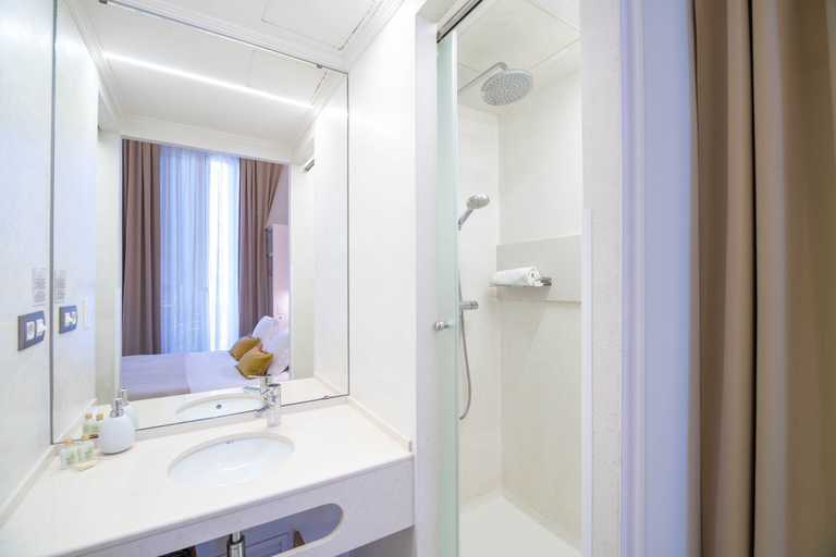 Bathroom 5, Feelathome Casa Bertrand, Barcelona