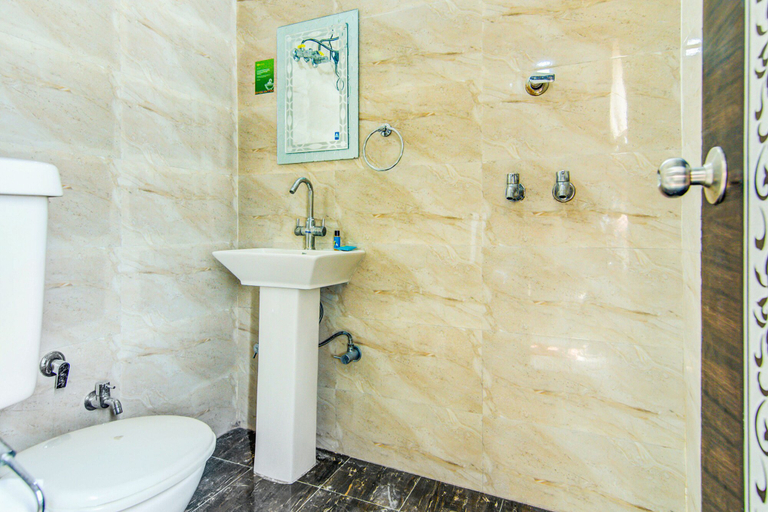 Bathroom, FabHotel KS, Amritsar