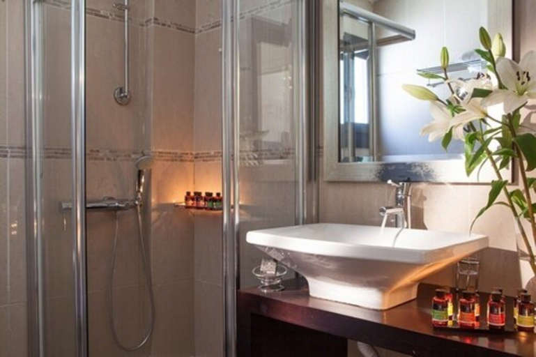 Bathroom 5, Aegean Suites, Thessaly