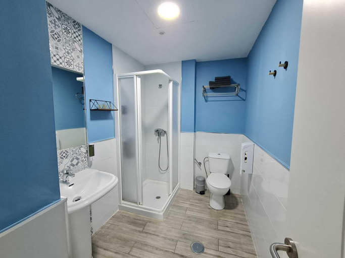 Bathroom 3, Hostal Huelva Art, Huelva