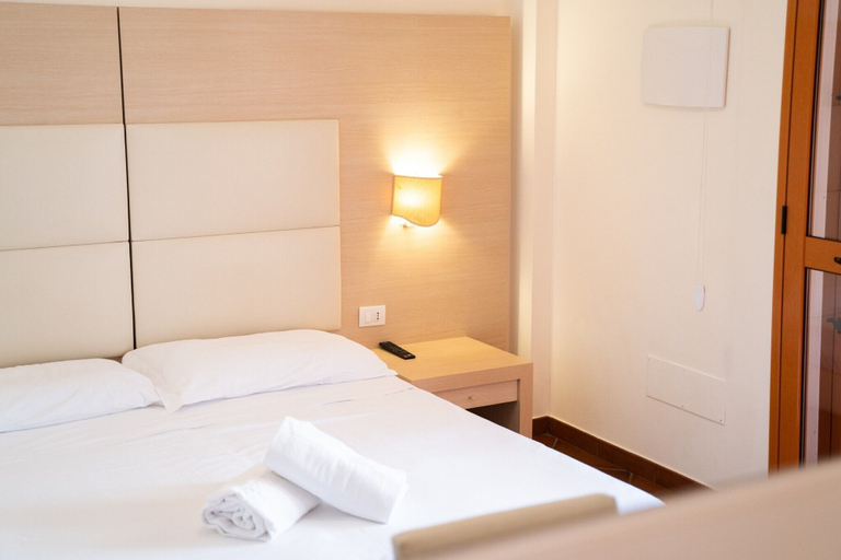 Bedroom 3, Hotel Calipso, Messina