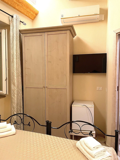 Bedroom 2, B&B Palazzo campisi, Vibo Valentia
