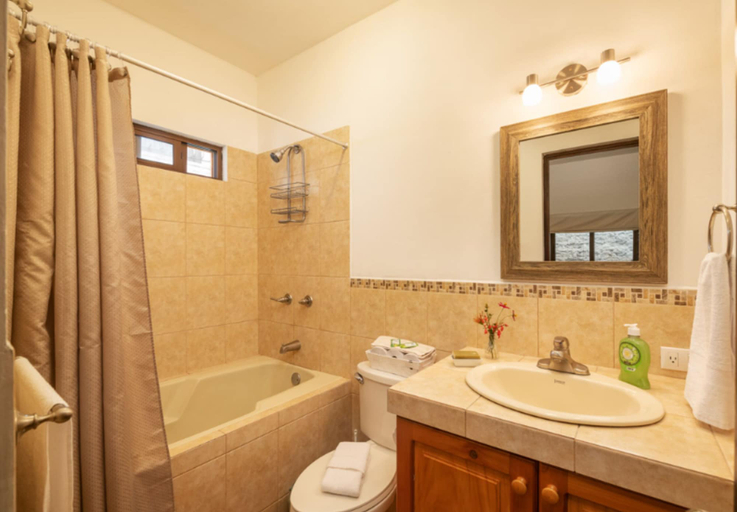 Bathroom, Casita Escondida, Antigua Guatemala
