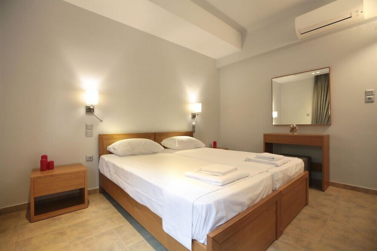 Bedroom 4, Meni Apartments Hotel, Attica