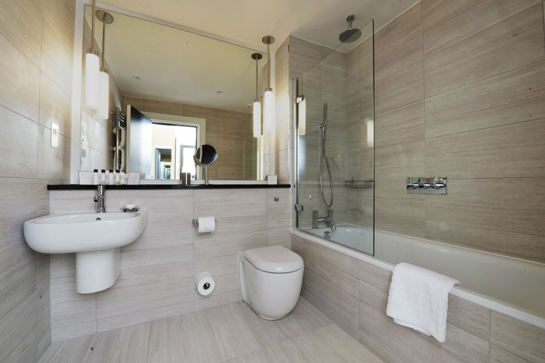 Bathroom 4, The Chester Hotel, Aberdeen