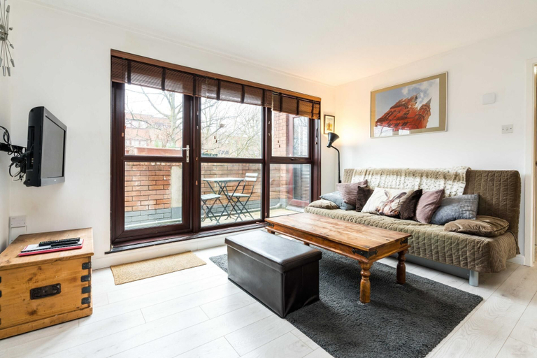 Living area 5, Luxury Islington Apartment with Balcony, London
