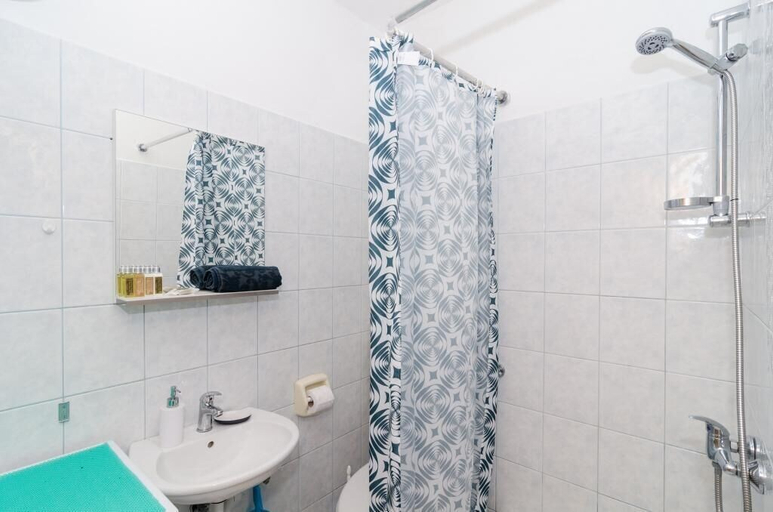 Bathroom 3, Apartments Ammos, Mljet