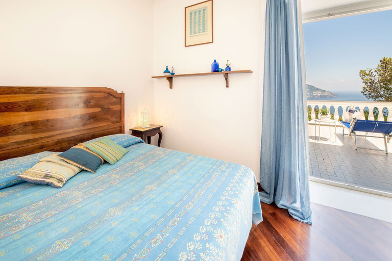 Bedroom 3, Villa Lamaro, Napoli
