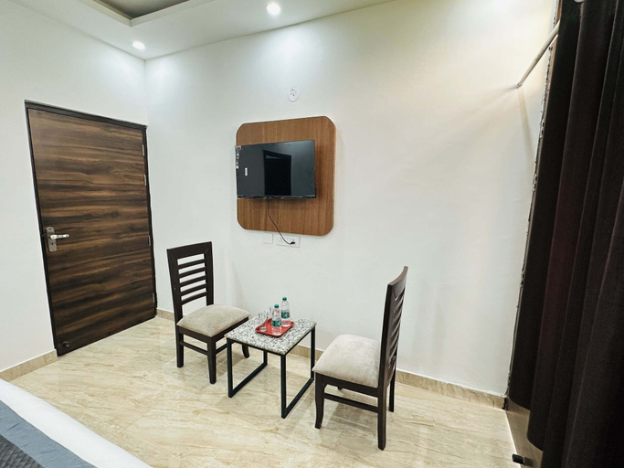 Others 5, Hotel The Royal Palm, Gautam Buddha Nagar