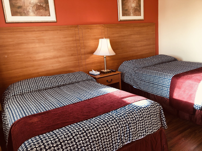 Bedroom 3, Martin's Inn, Stormont, Dundas and Glengarry