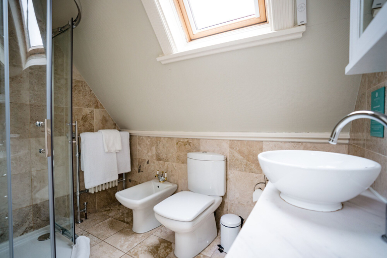 Bathroom 5, Berwick Lodge, South Gloucestershire