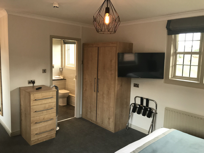 Bedroom 2, Horwood House Hotel, Buckinghamshire